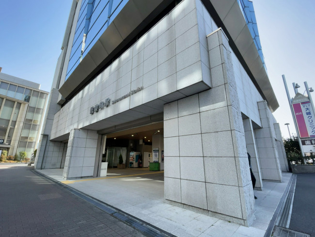 最寄りの「信濃町駅」