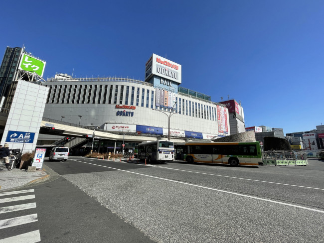 松岡セントラルビル前面の通り