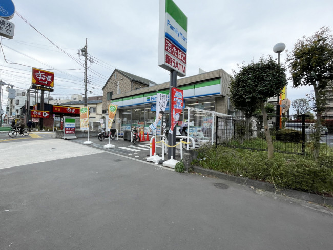 徒歩3分のファミリーマート江東塩浜２丁目店