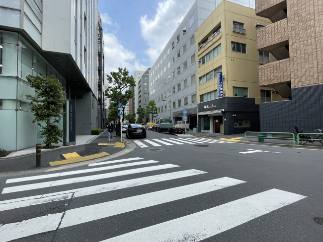 TK猿楽町ビル前面の通り