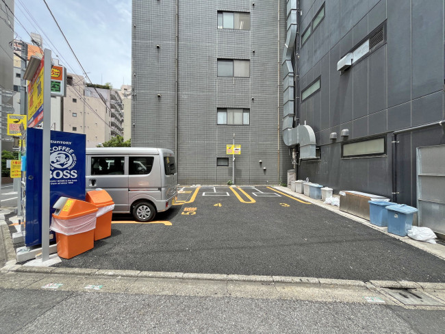 隣のコインパーキング
