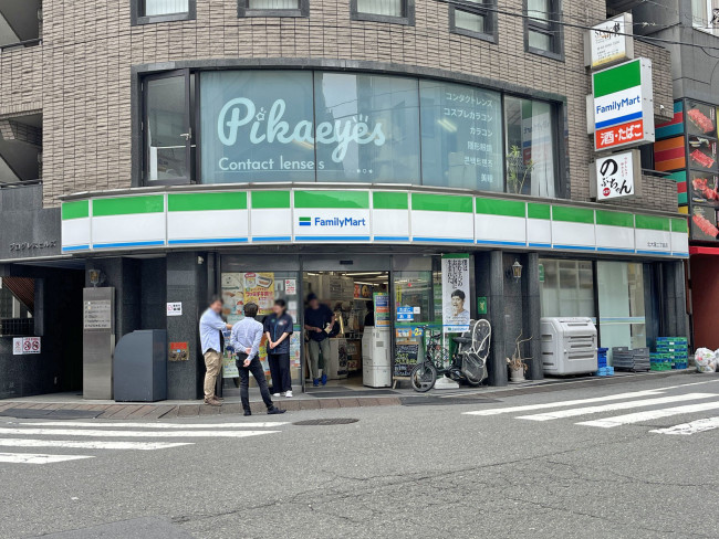 徒歩1分のファミリーマート 北大塚二丁目店