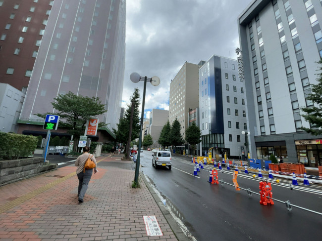 マルイト札幌ビル前面の北3条通り