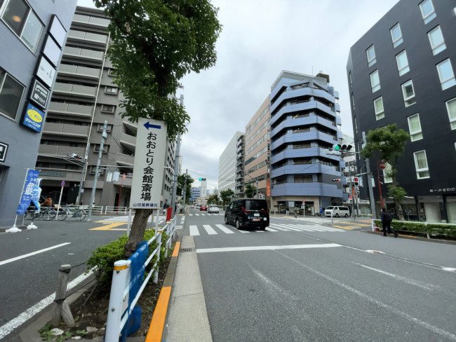 第一小田ビル前面の通り