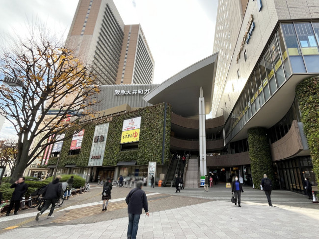 徒歩3分の阪急百貨店 大井食品館