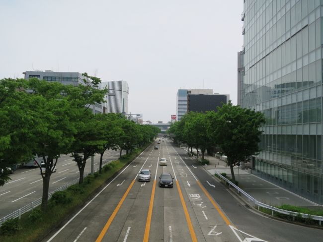 名駅通りの開放感