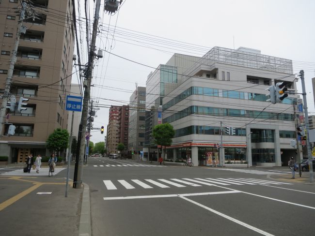 コンビニまで徒歩1分圏内