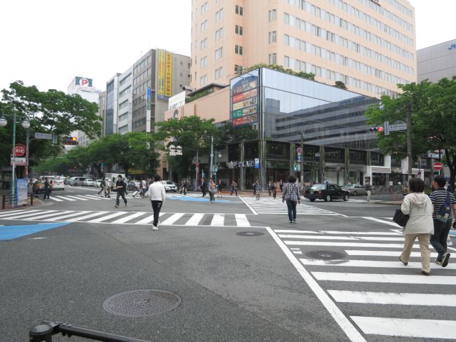 博多駅前の大きな交差点