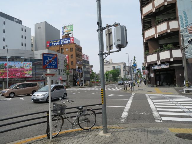 オフィス前面の交差点