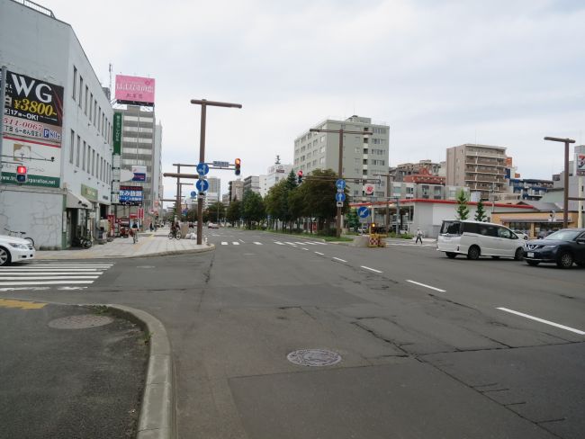 ビル付近石山通の様子