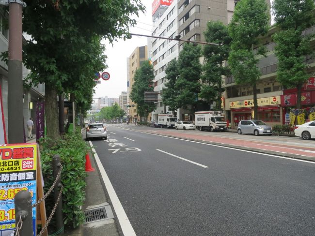 横浜エクセレント関内ビル前面の通り