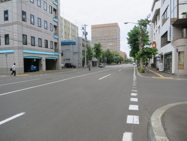 駐車場側の道路の様子