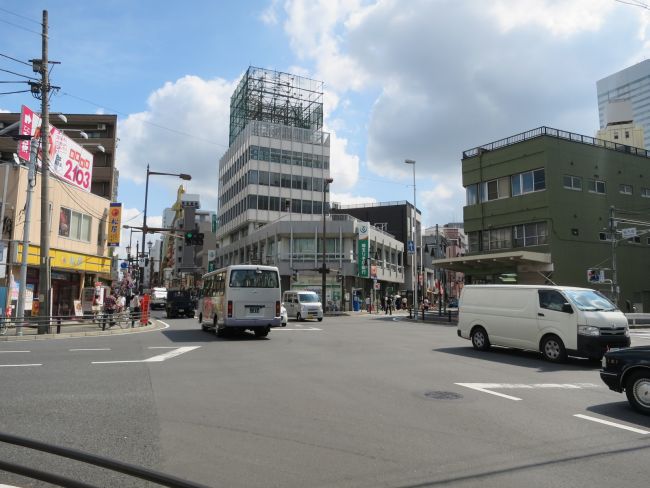 近くの桜木町交差点