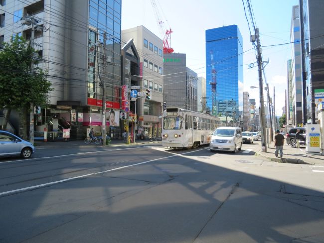 ビル付近の南一条道路