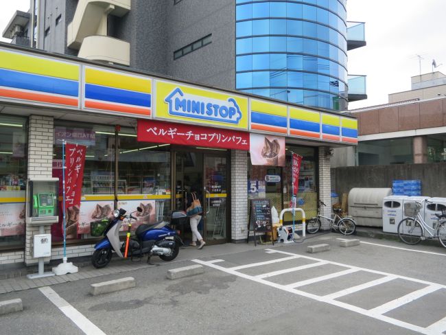 並びのミニストップ大成町店