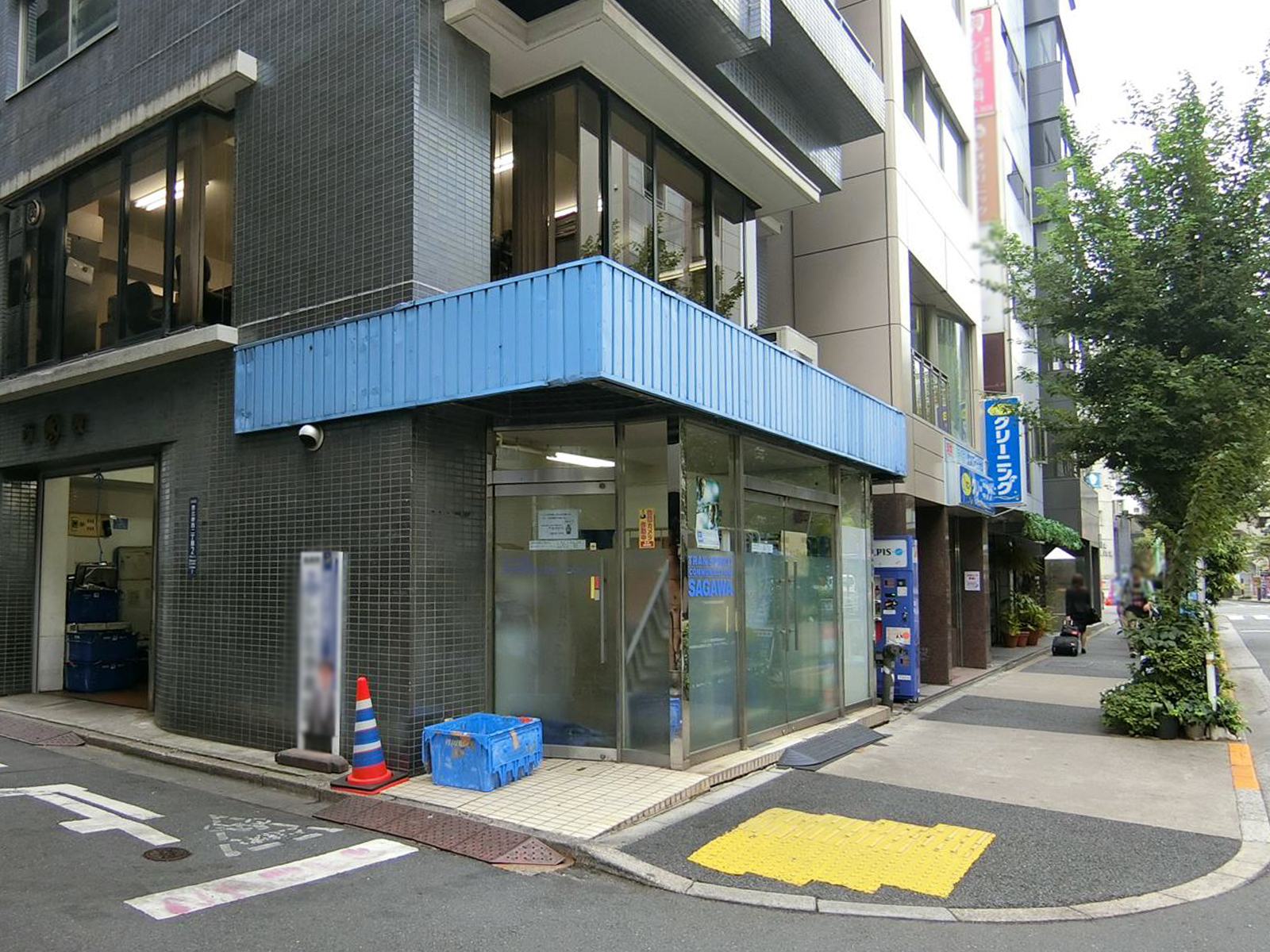 隣の佐川急便