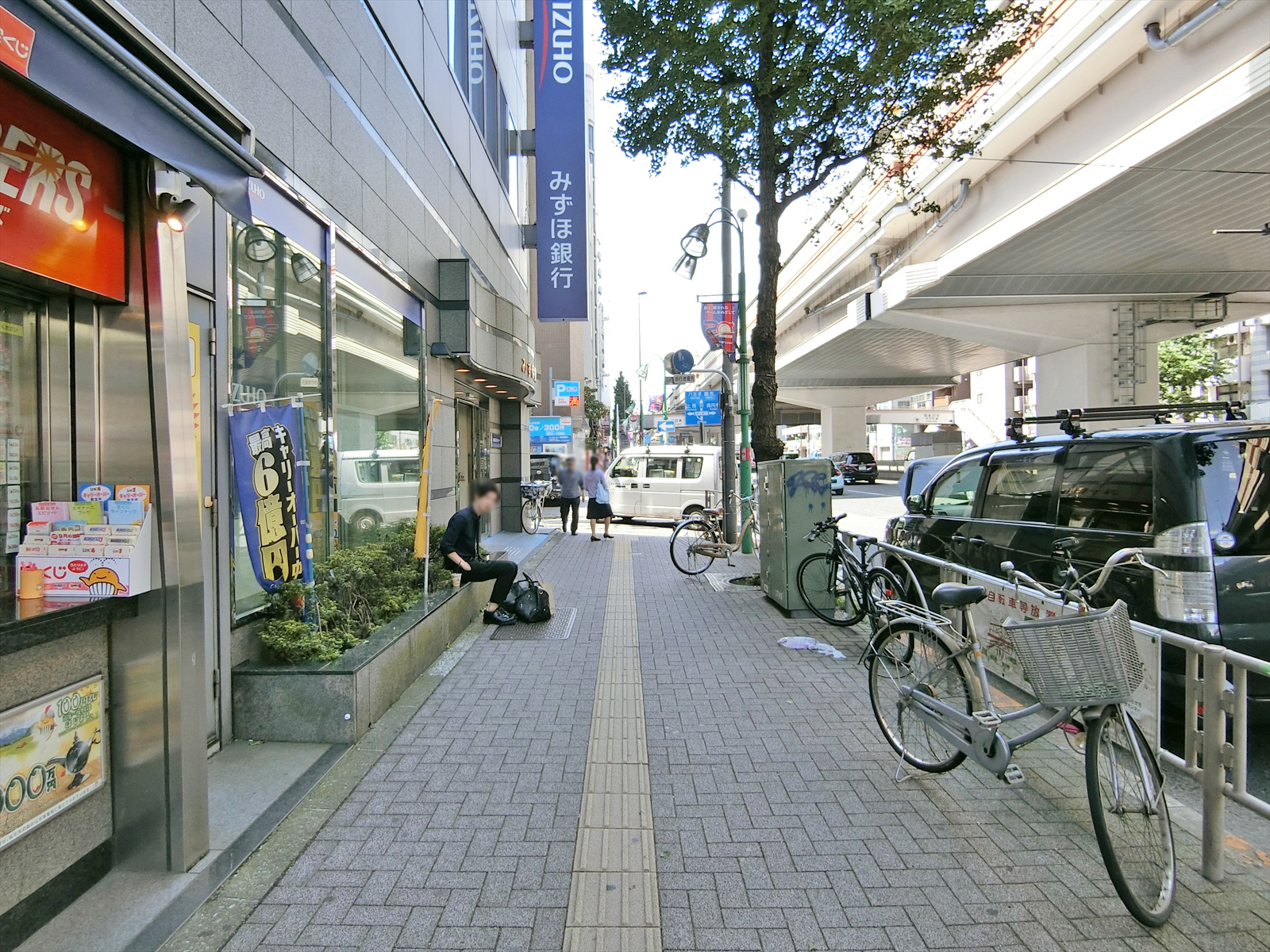 笹塚第一ビル前面の通り