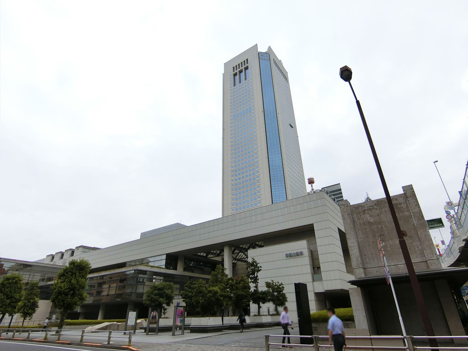 付近の東京オペラシティ