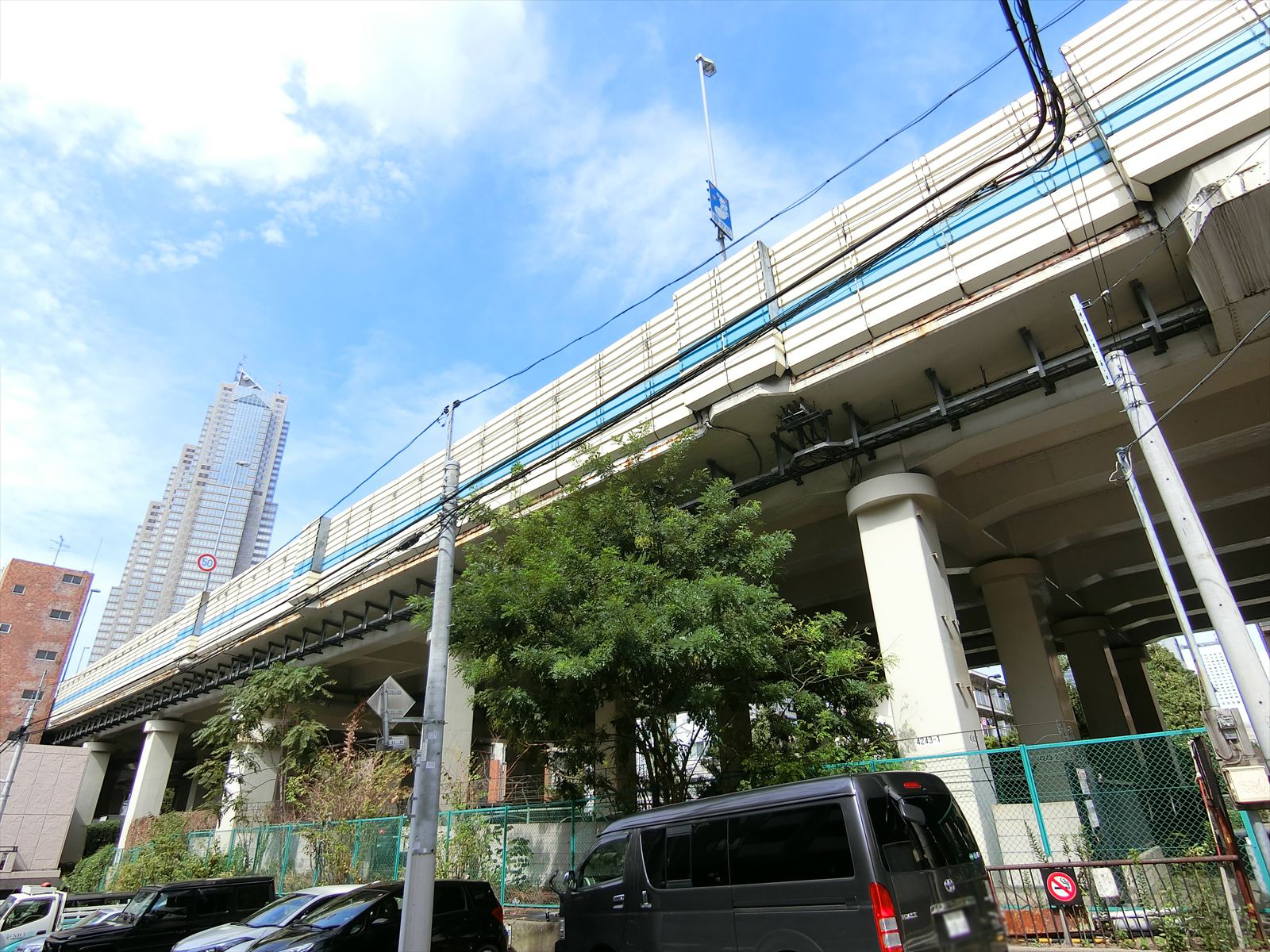 至近の首都高速4号新宿線