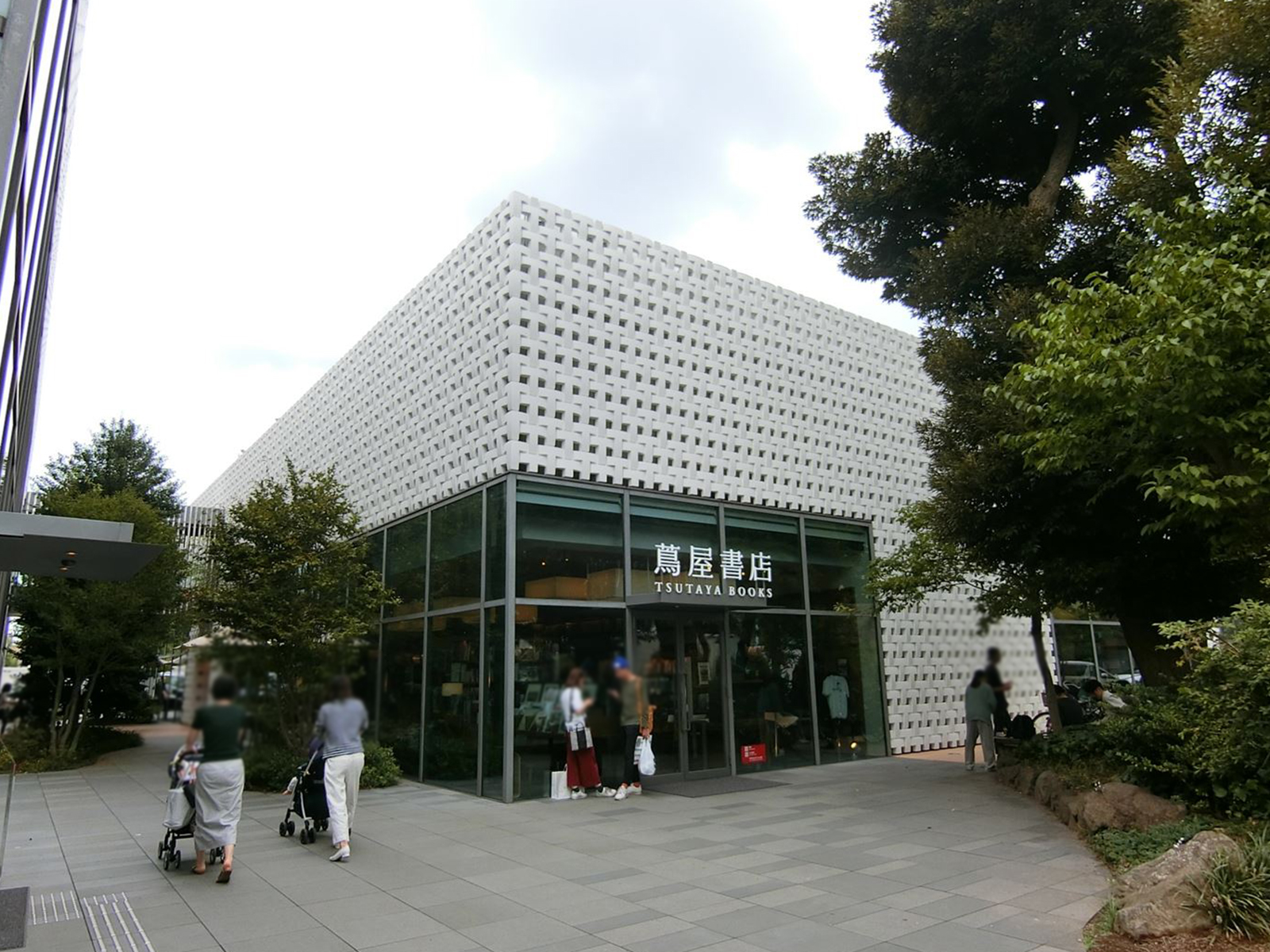 至近の代官山蔦屋書店