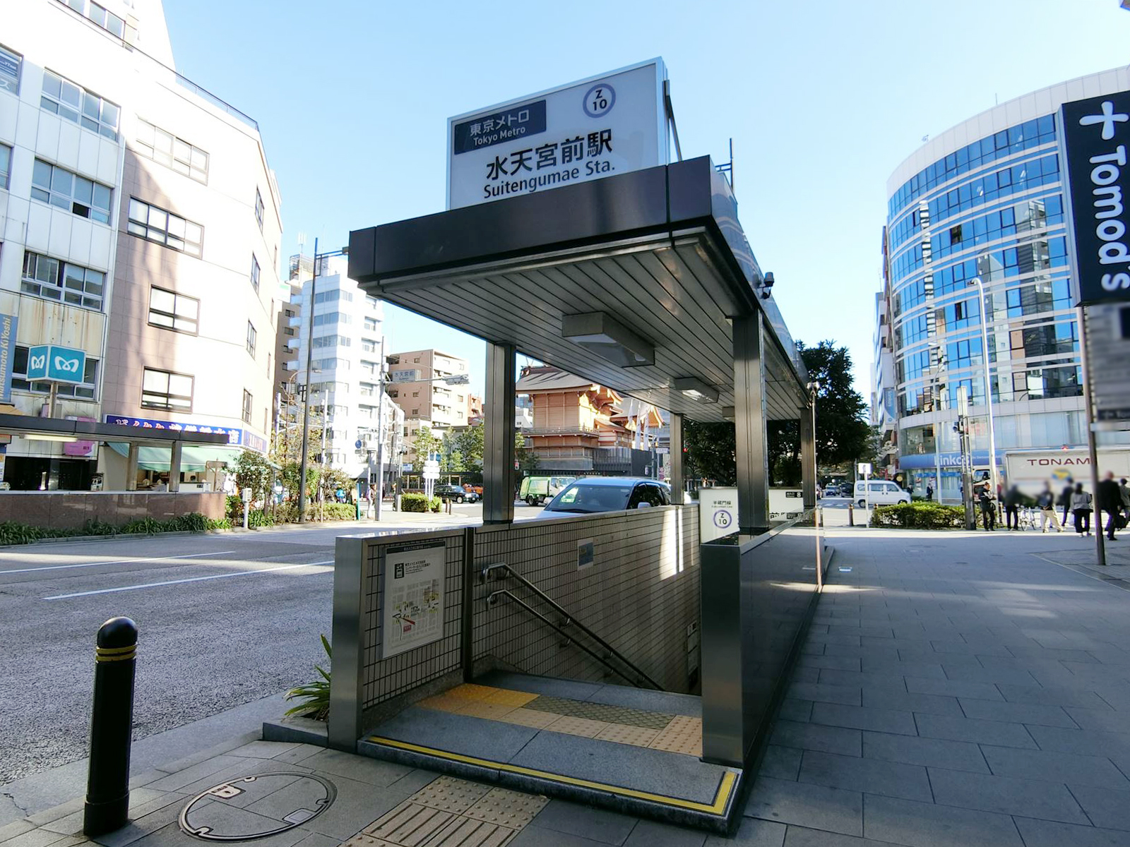 最寄りの「水天宮前駅」