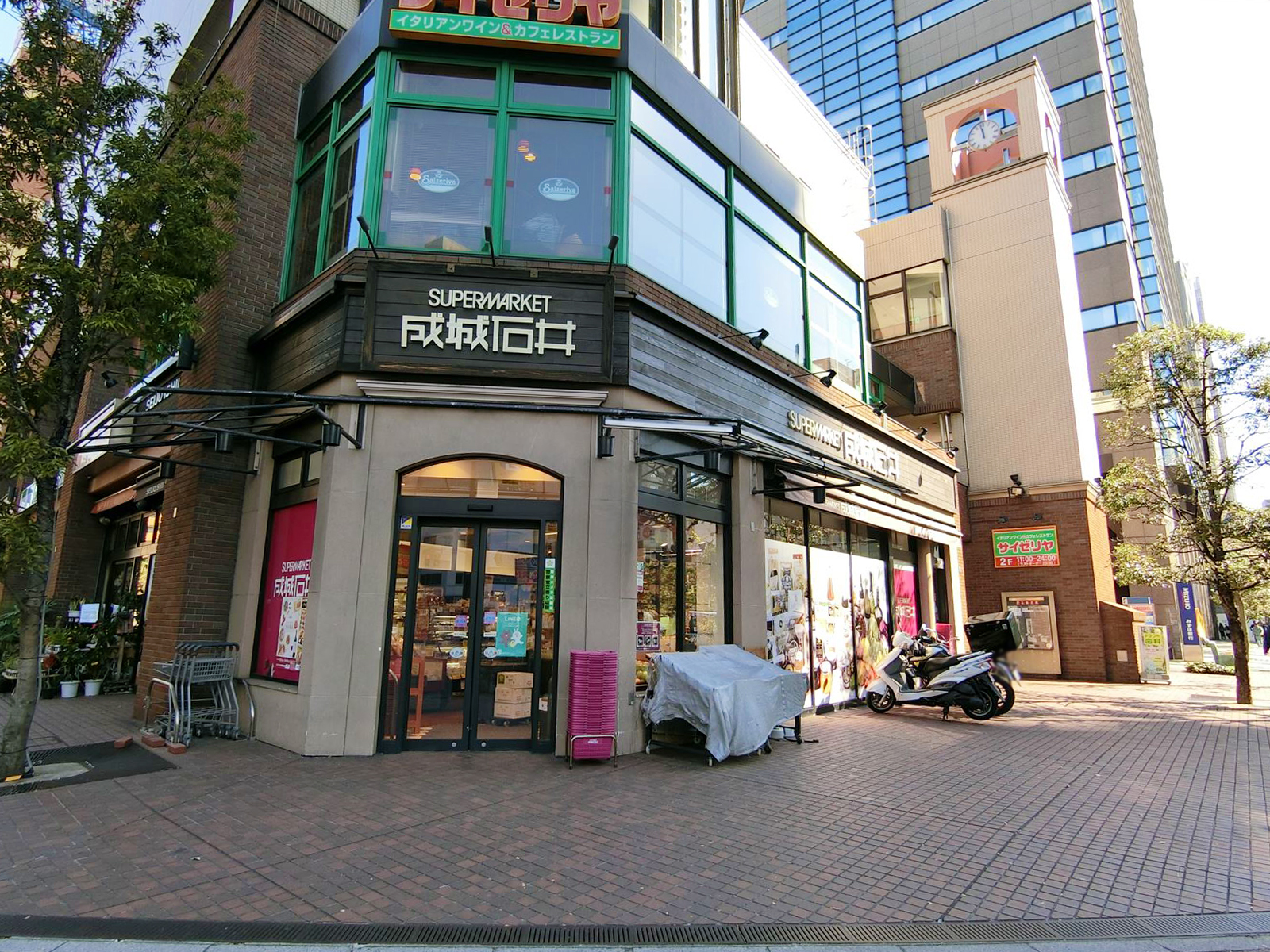 至近の成城石井日本橋浜町店