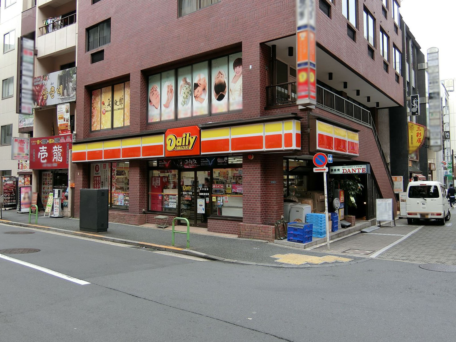 徒歩1分のデイリーヤマザキ