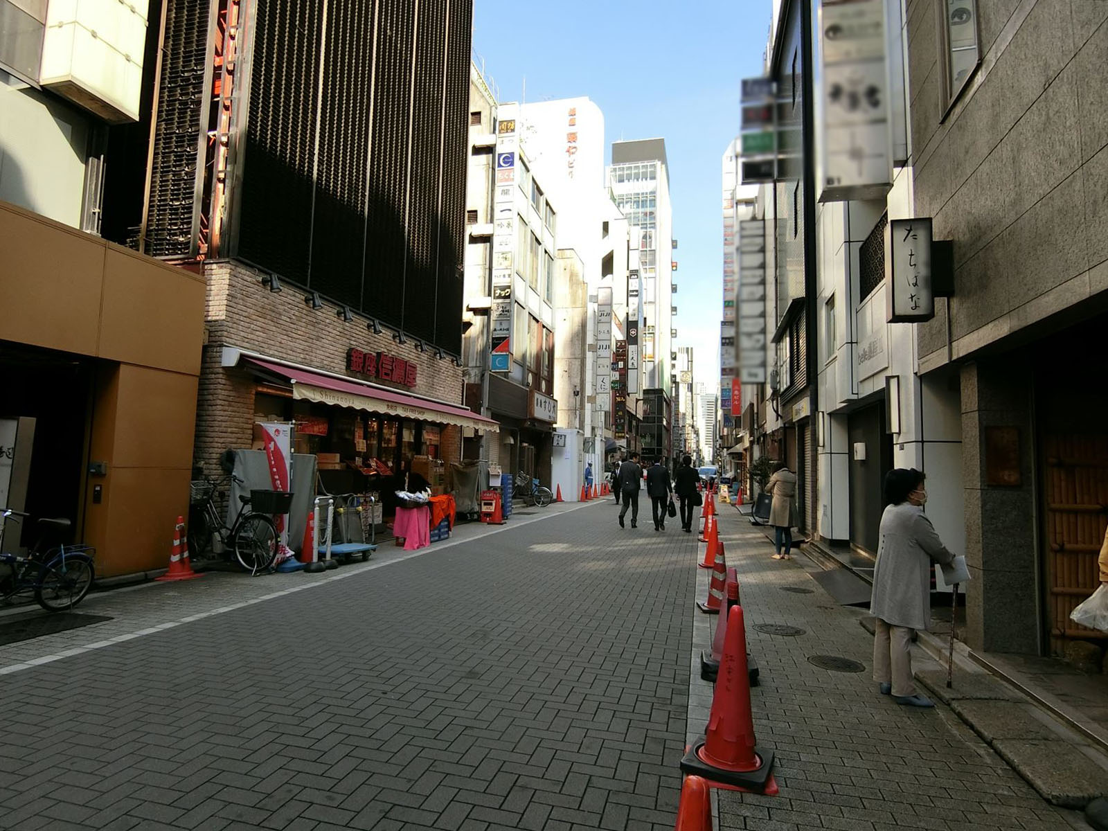 東側の通り