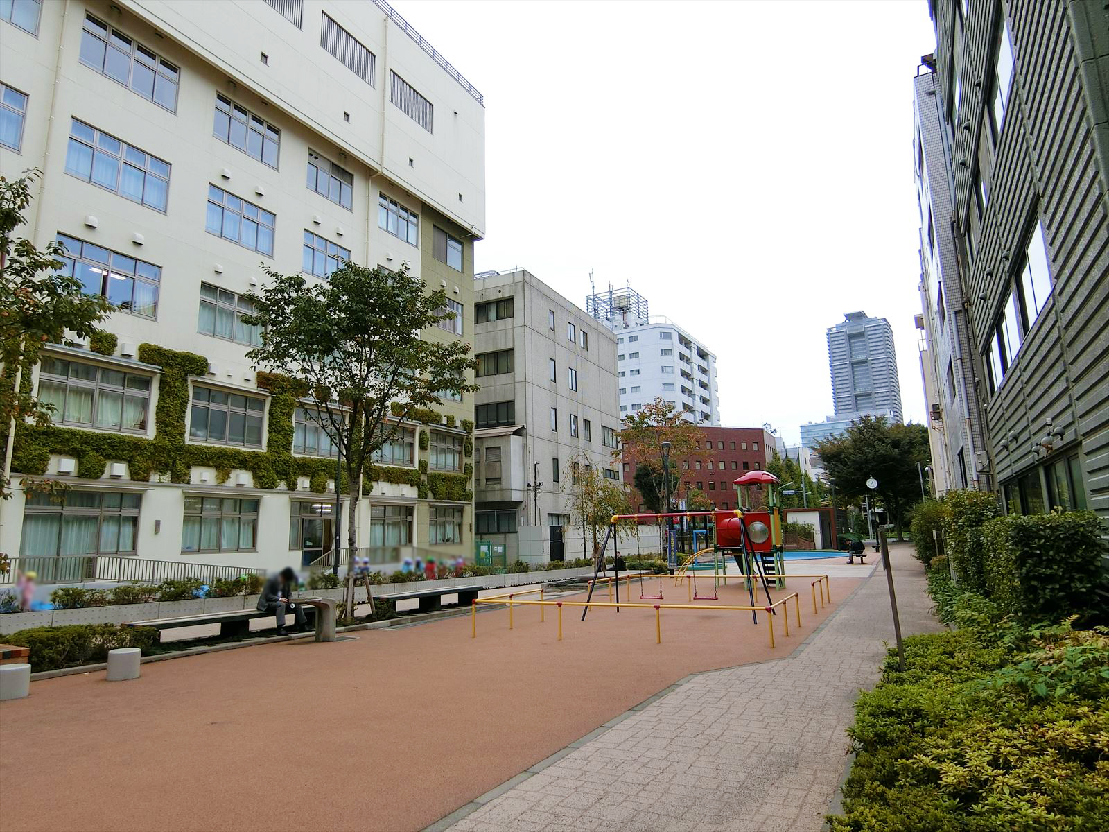 付近の久松児童公園