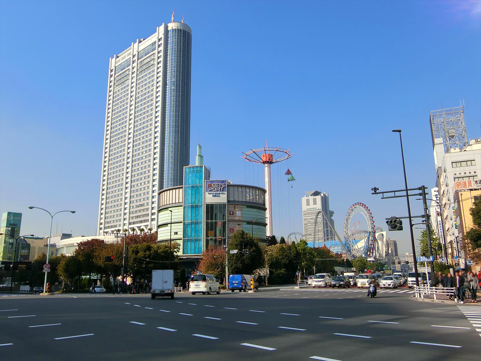 徒歩2分の東京ドームシティ