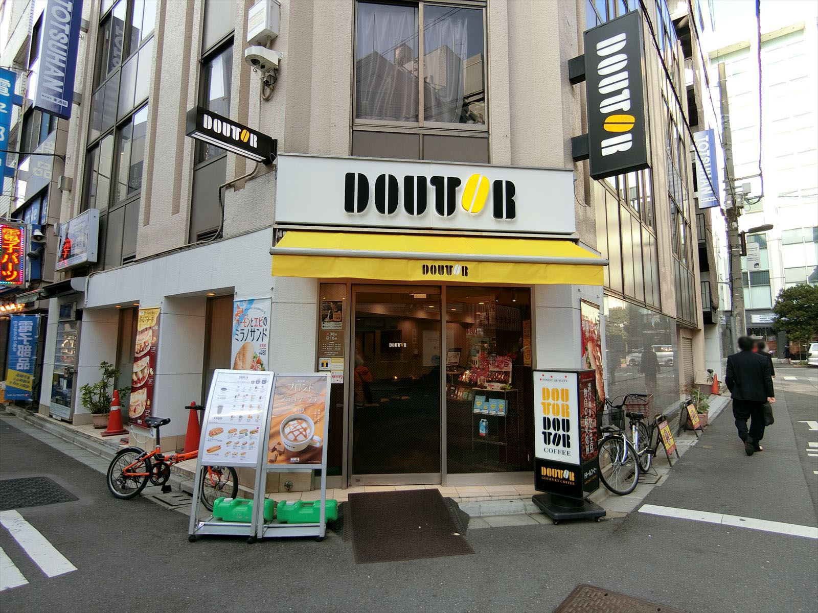 徒歩1分のドトールコーヒー