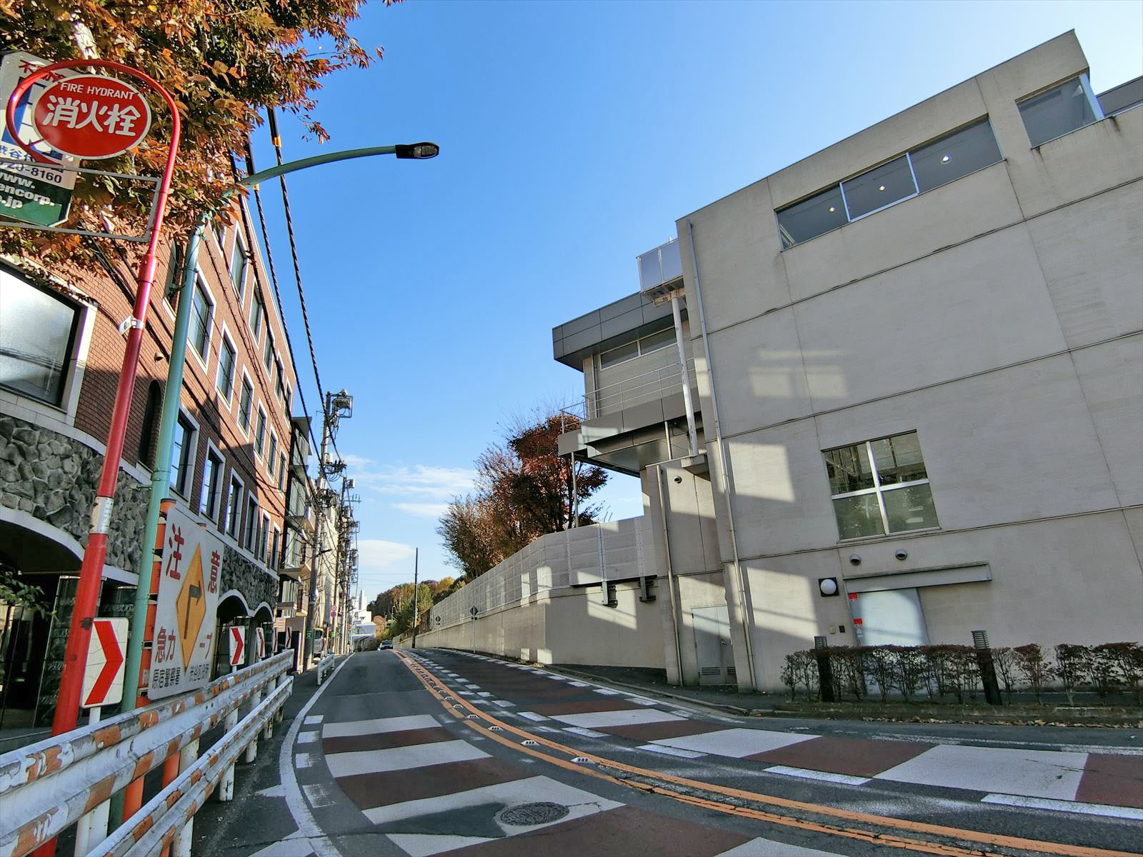 周辺は静かなエリア