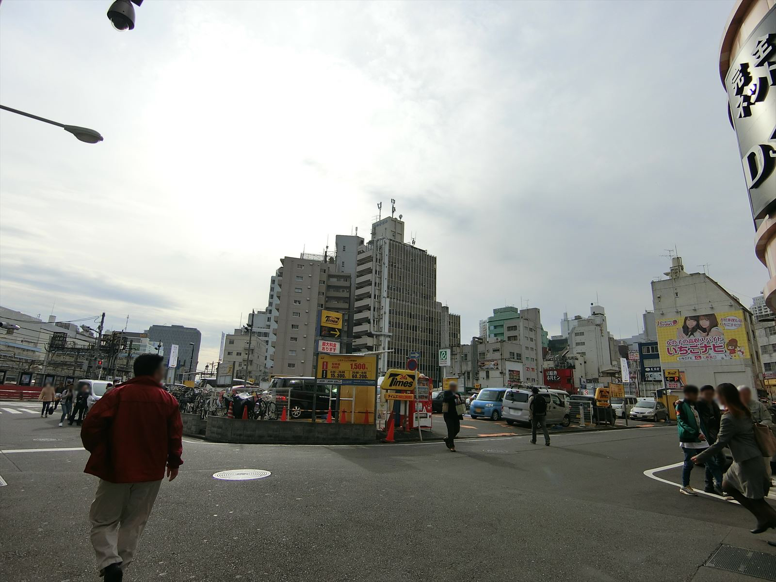 向かいにコインパーキング