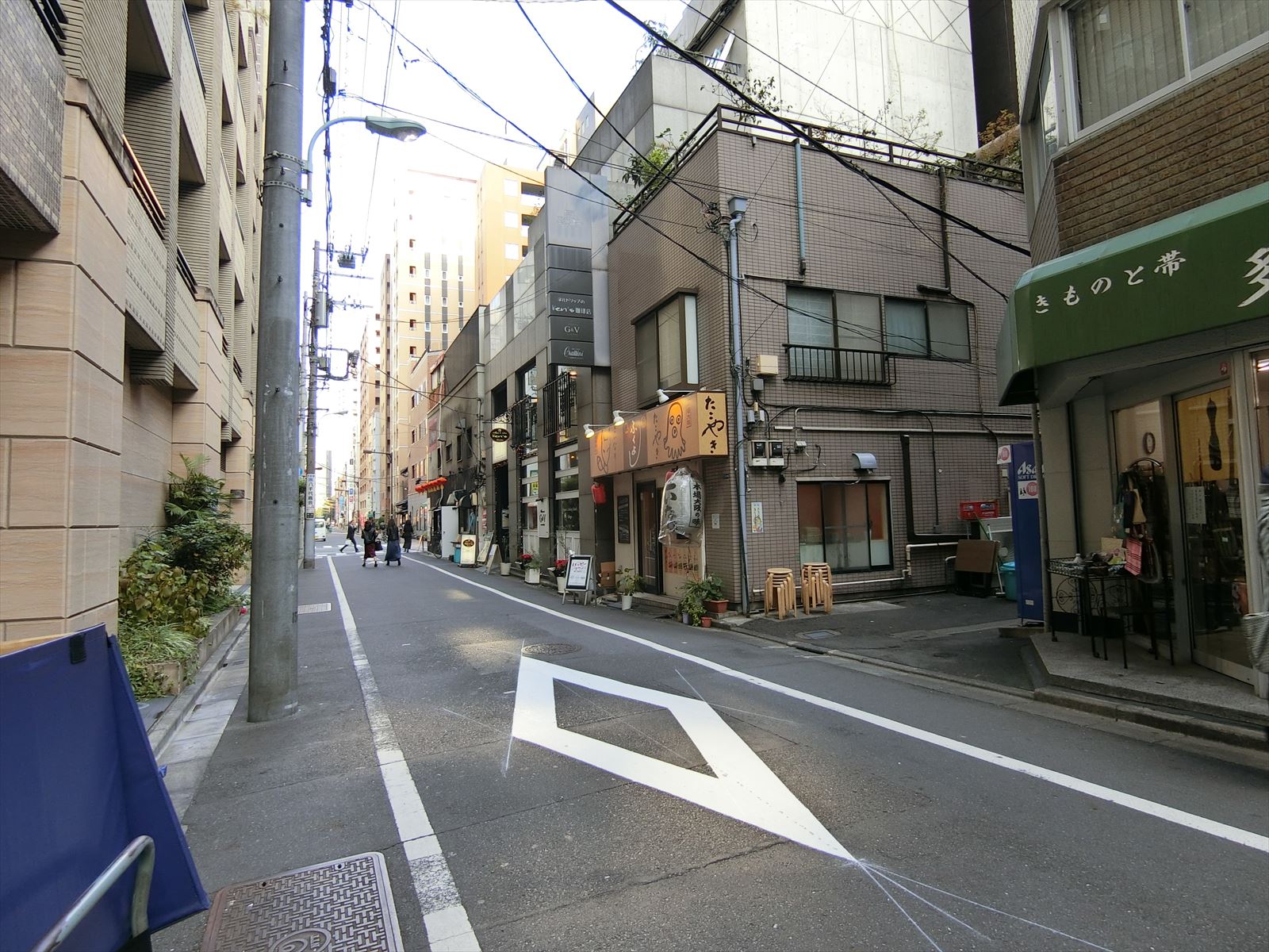 第2中山ビル前面の通り
