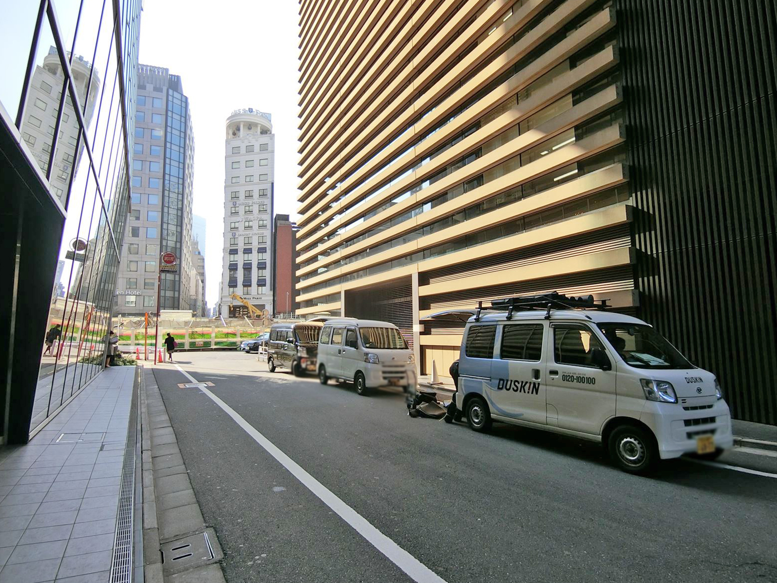 VORT銀座イースト前面の通り