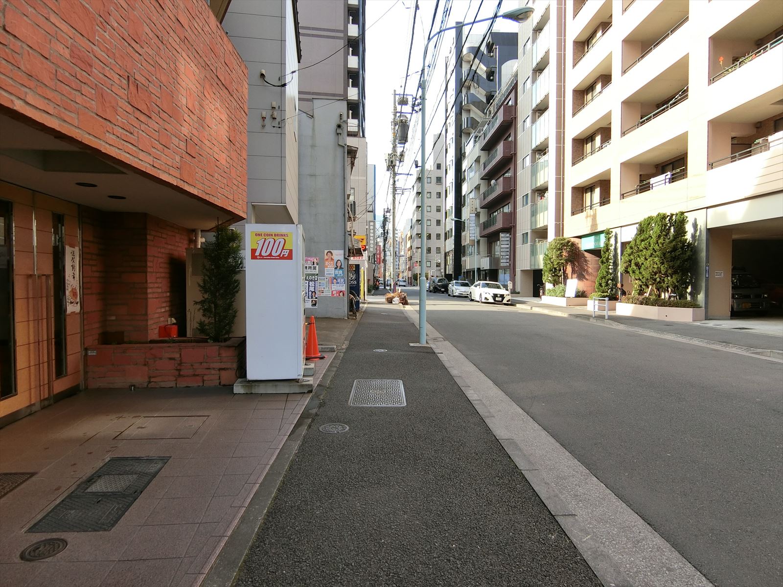 小伝馬町松村ビル前面の通り
