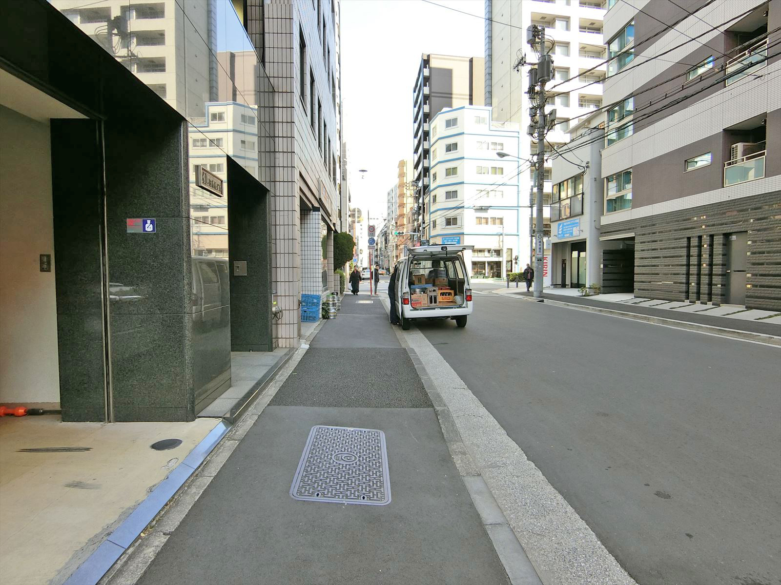 KL日本橋ビル前面の通り