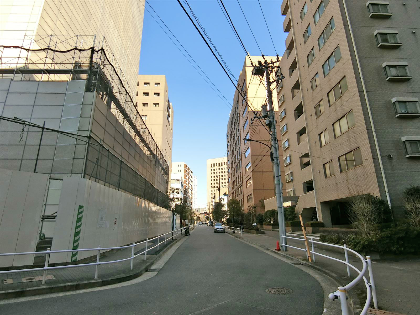 周辺は静かなエリア