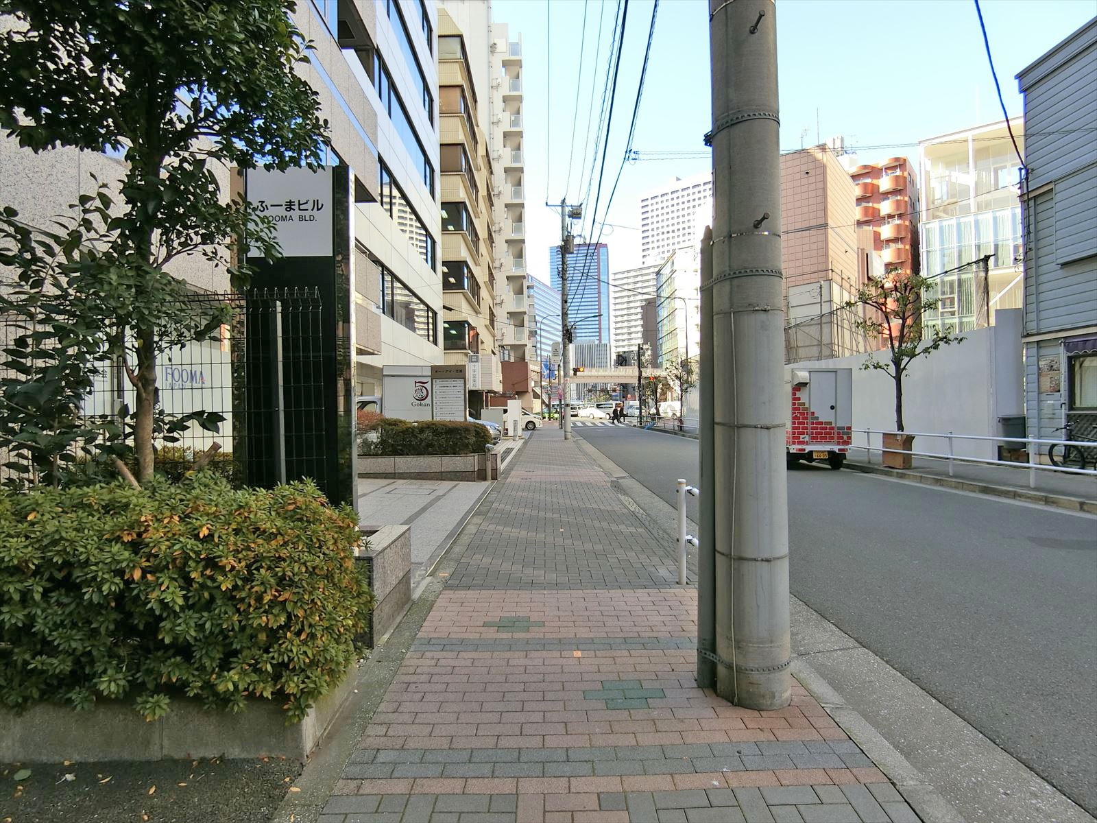 ふーまビル前面の通り