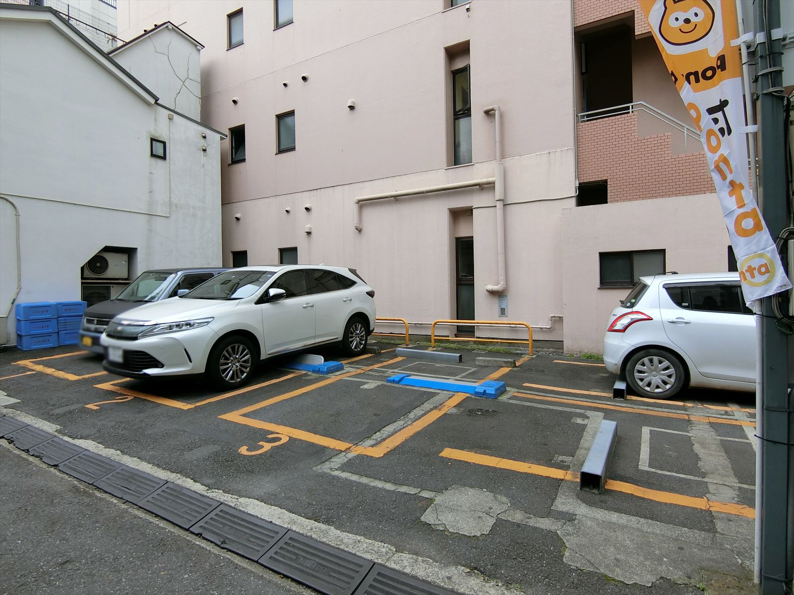 隣のコインパーキング