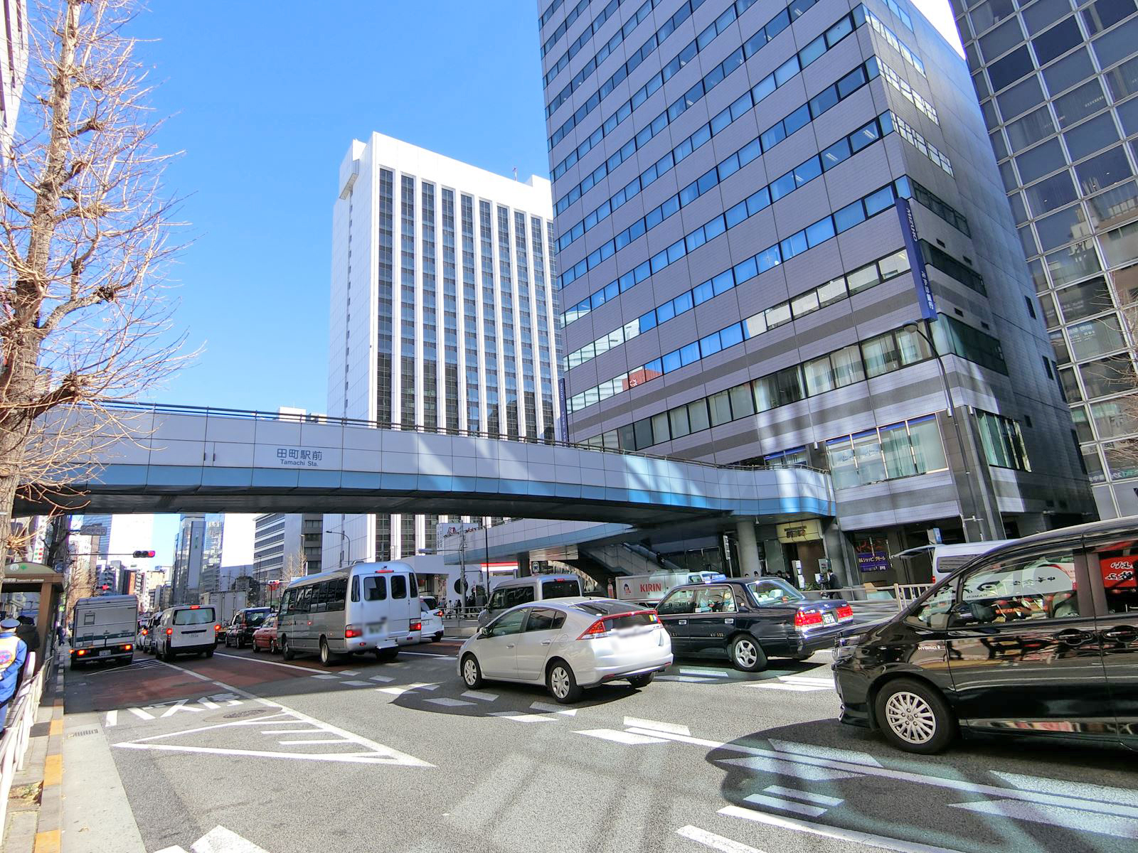 第一京浜沿いに立地