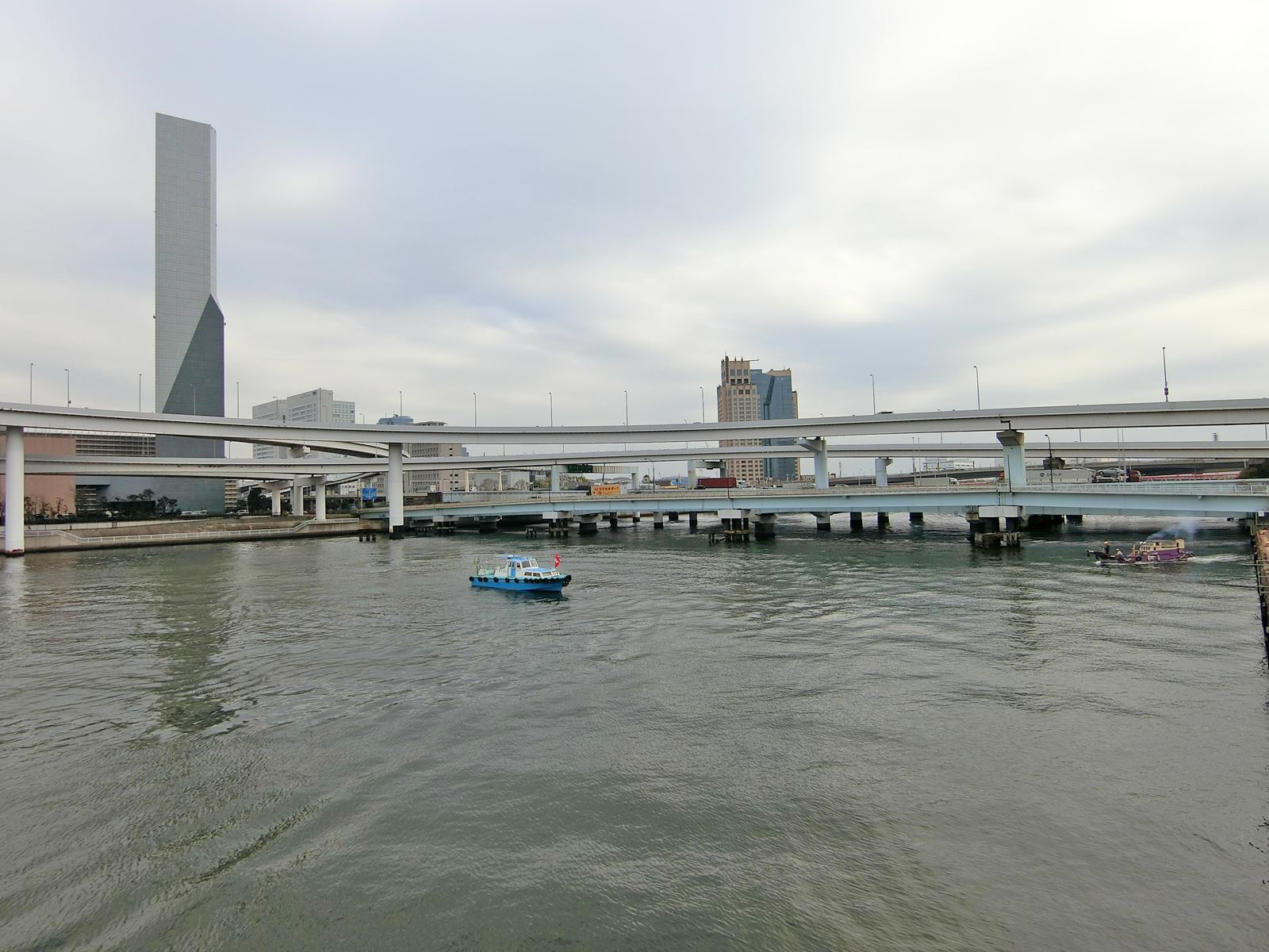 近くの東京湾