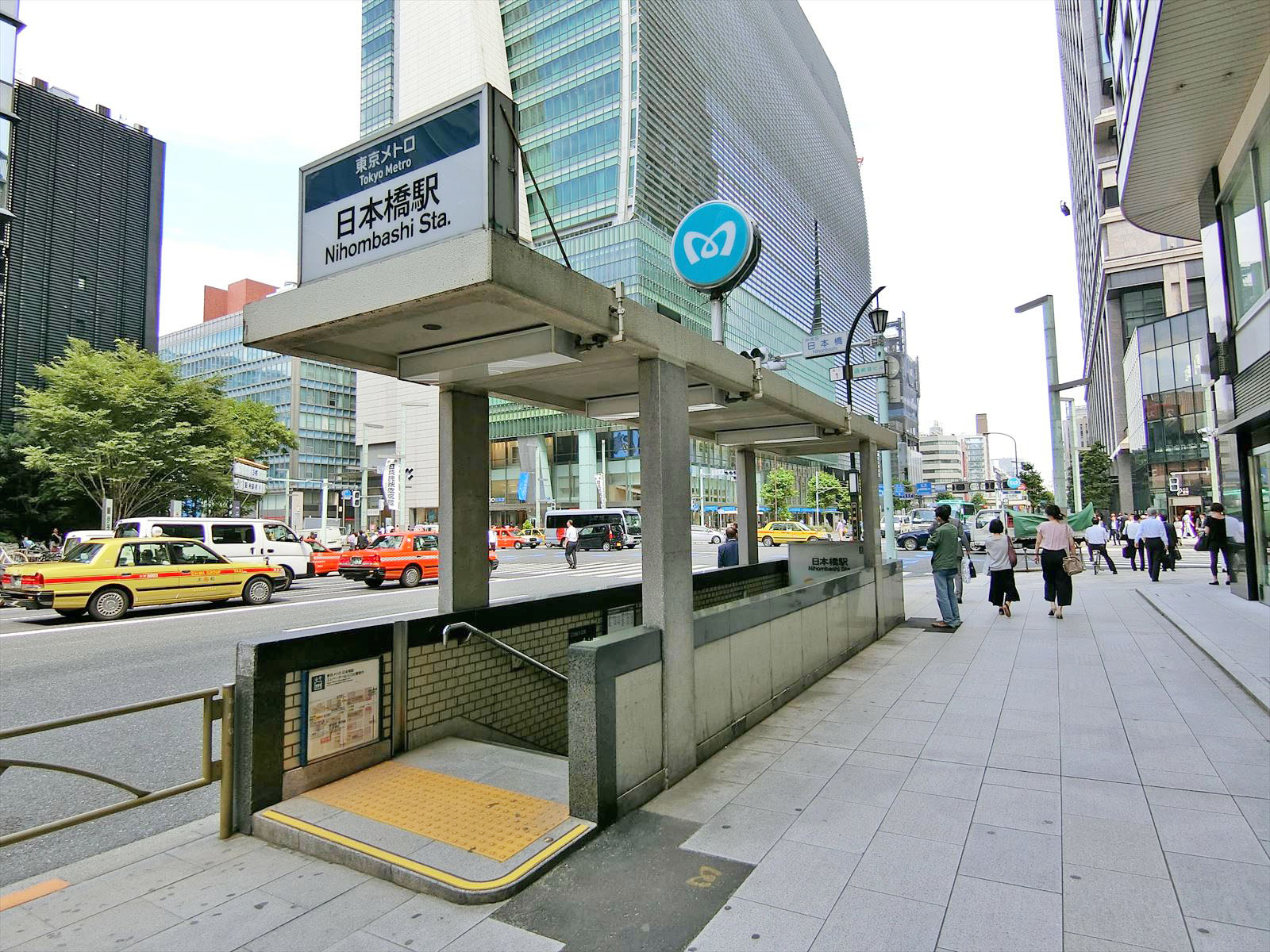 「日本橋駅」から徒歩3分