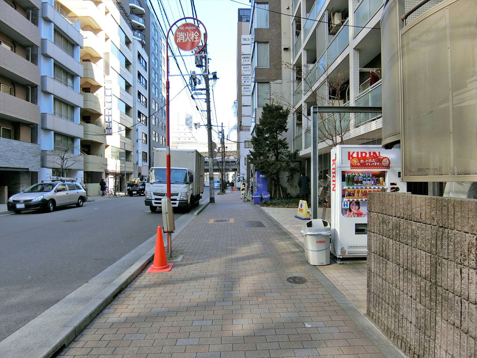 野村第3ビル前面の通り