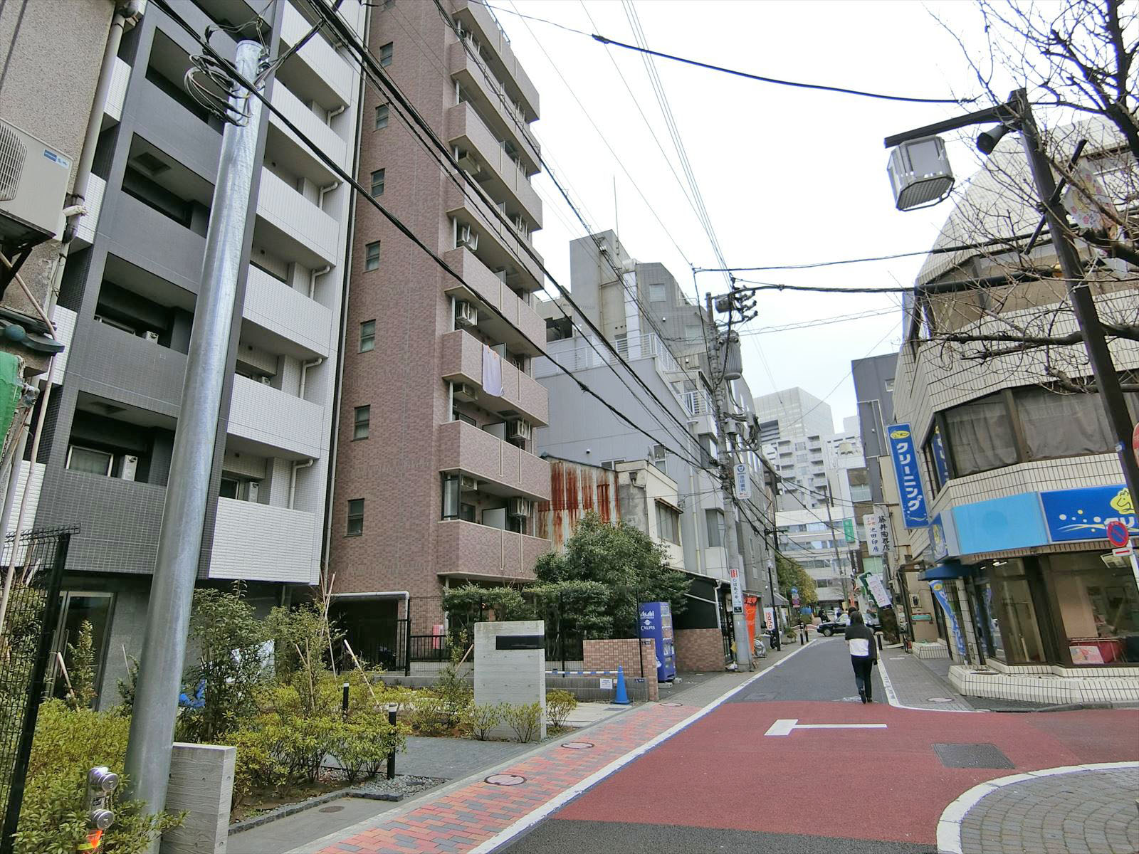 周辺は静かなエリア