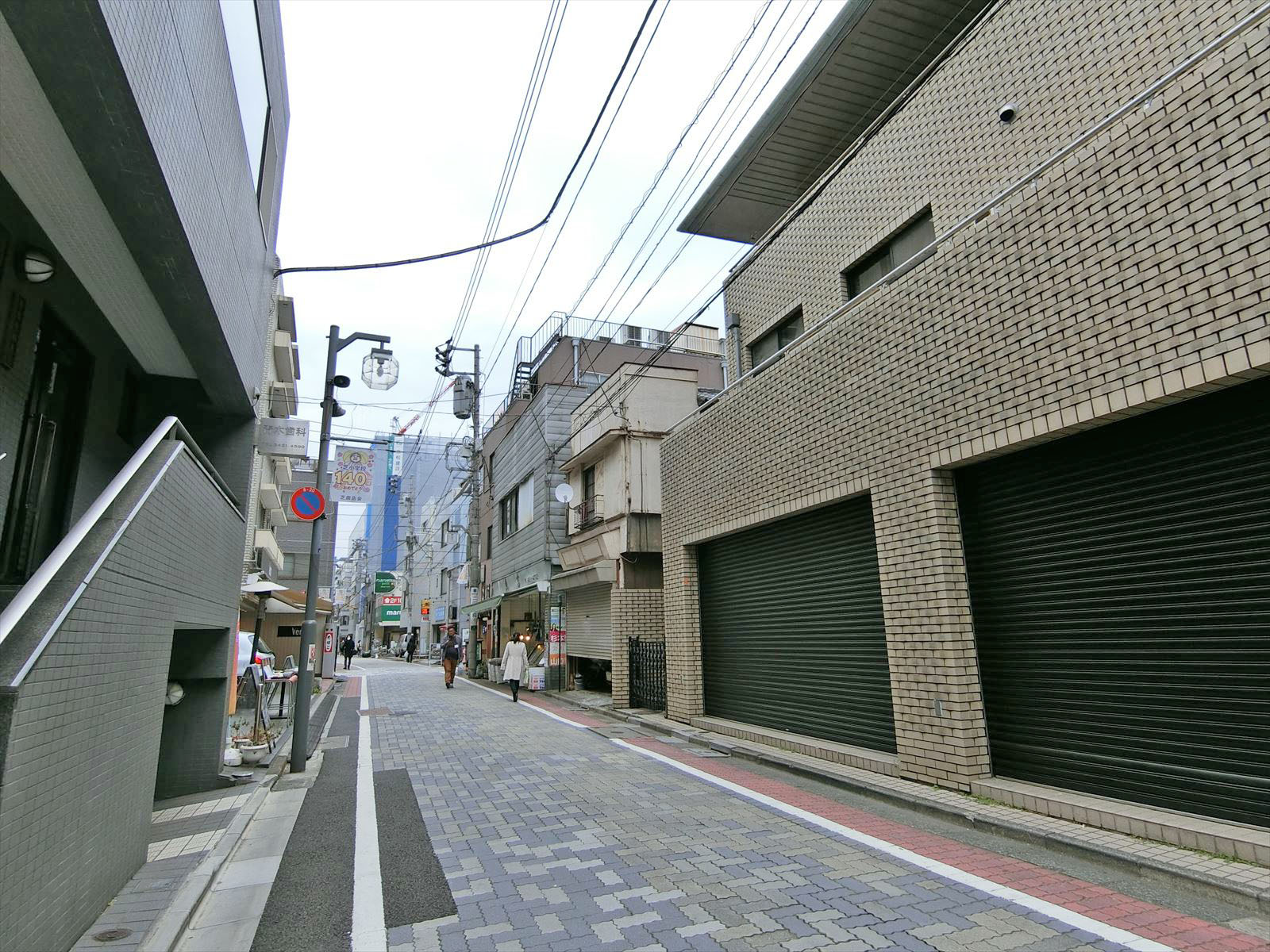 周辺は静かなエリア