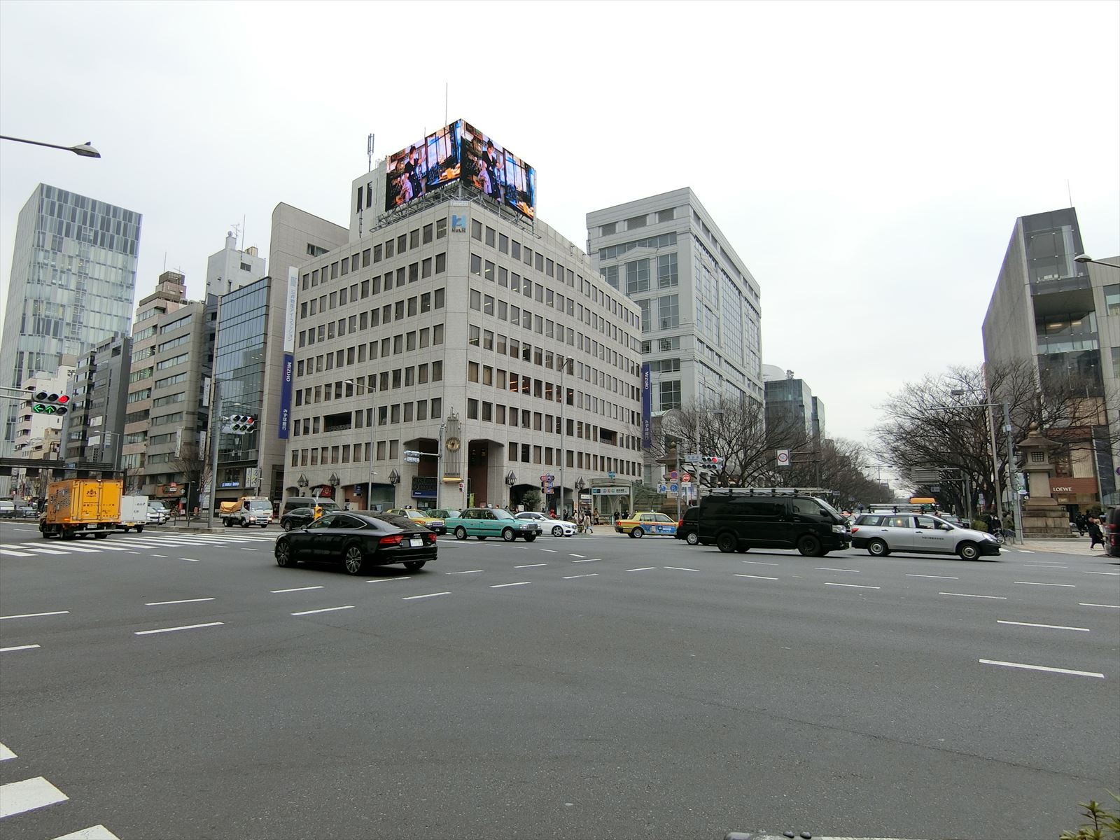 付近の表参道交差点