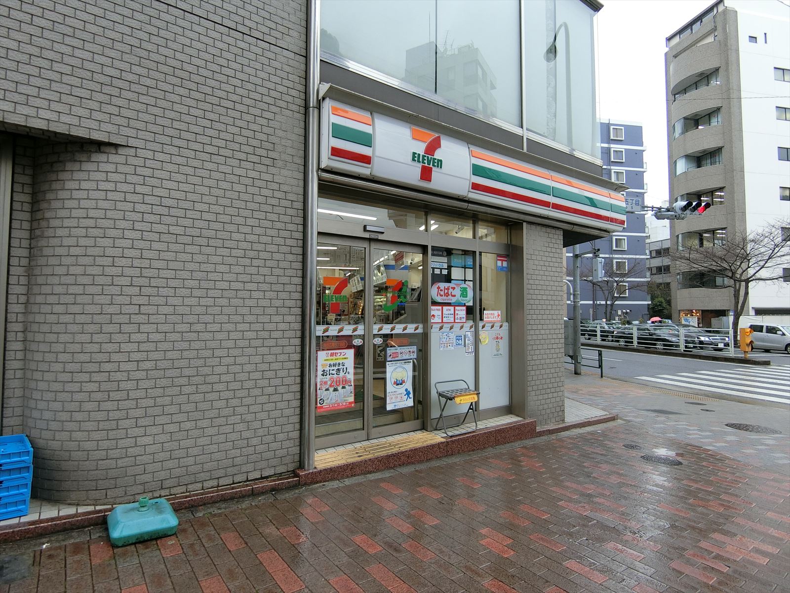 並びにあるセブンイレブン