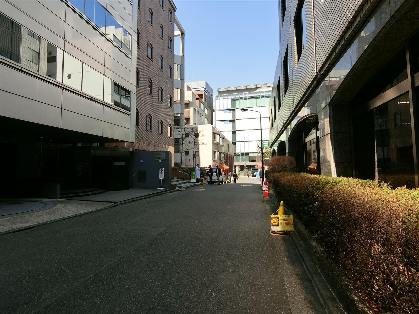 高砂ビル前面の通り