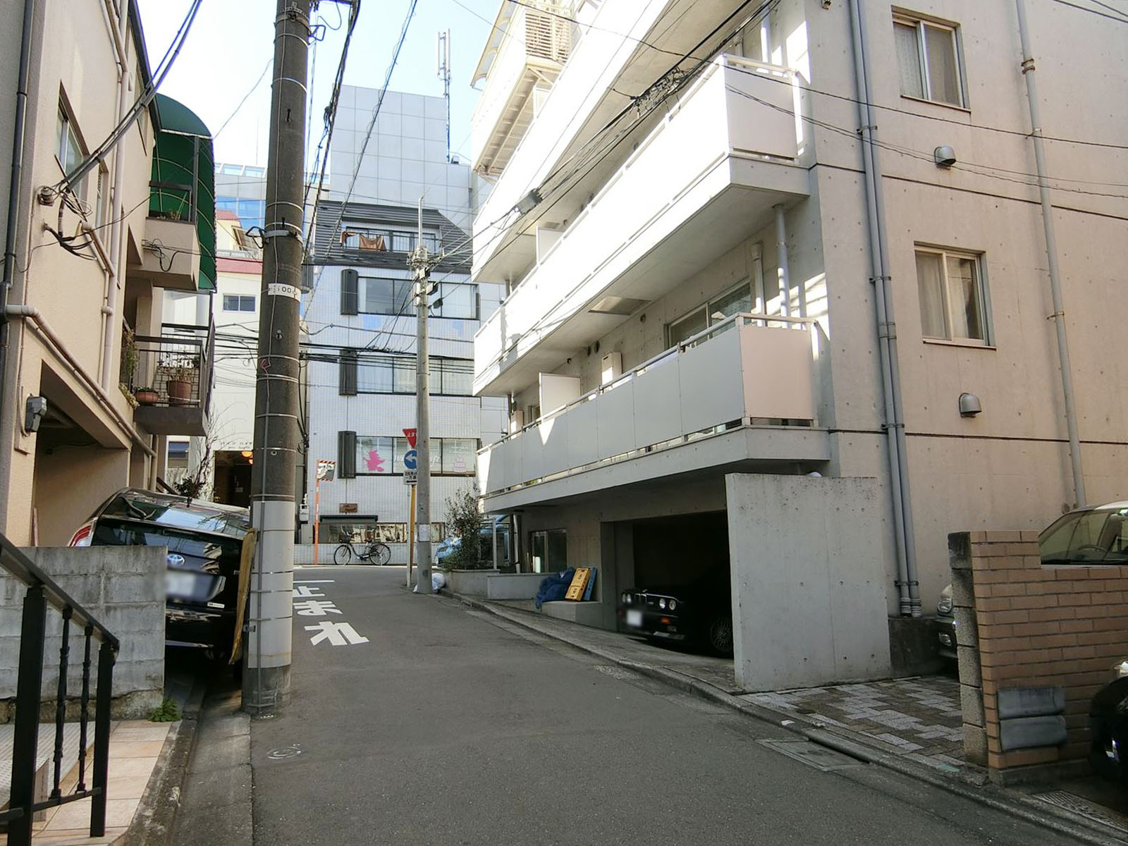 恵比寿南ビル前面の通り